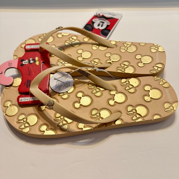 NWT. Primark Disney flip-flops size Large (9/10) feature gold-colored mickeys - Picture 6 of 13